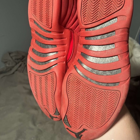 Size 12 - Jordan 12 Retro Gym Red 2018 - Picture 2 of 2